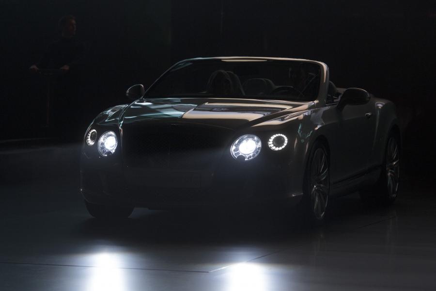  Bentley Continental GTC 2011 года  (фото 71 из 167)